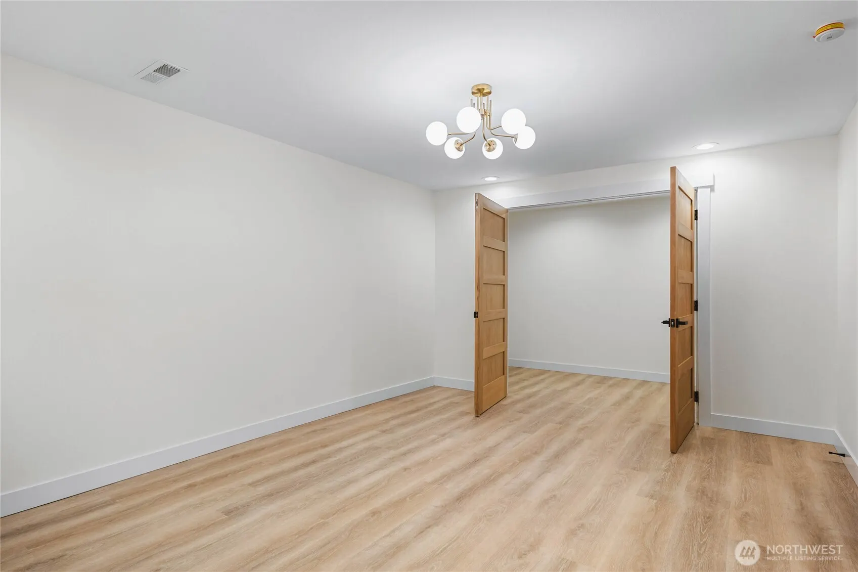 1121 E Guiberson Street , Kent, WA 98030