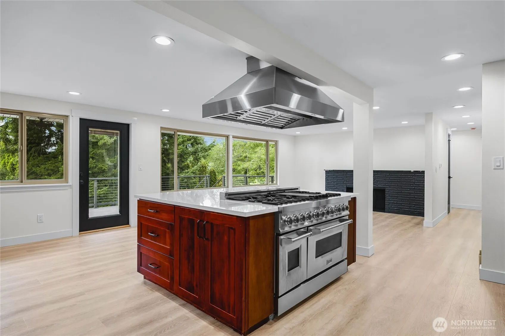 1121 E Guiberson Street , Kent, WA 98030