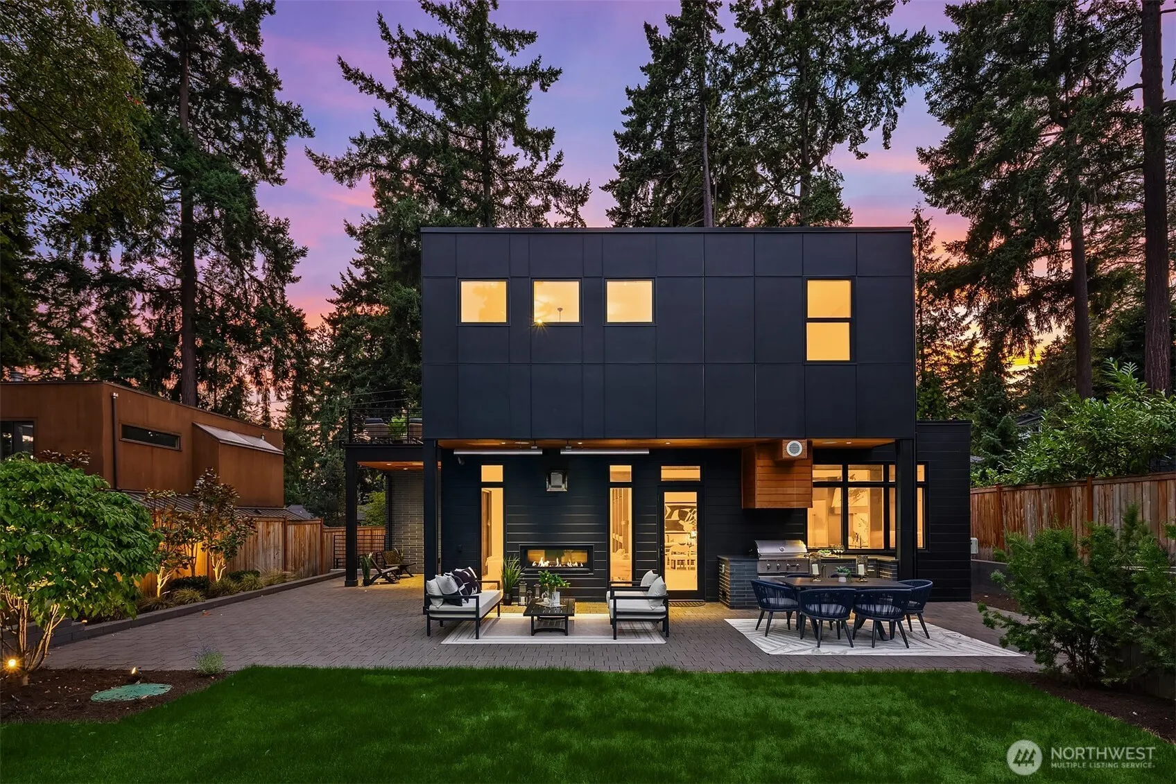 3138 108th Avenue SE, Bellevue, WA 98004