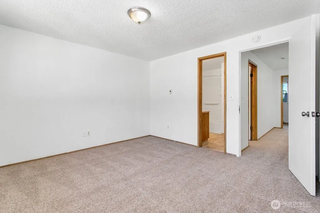 729 1st Avenue S, Kent, WA 98032
