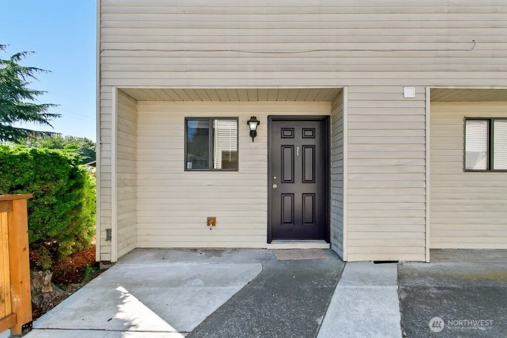 729 1st Avenue S, Kent, WA 98032