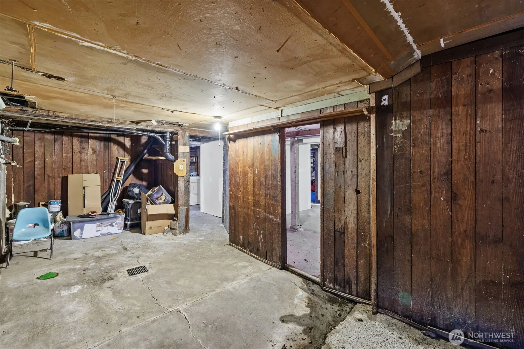 4701 5th Avenue NE, Seattle, WA 98105-4817