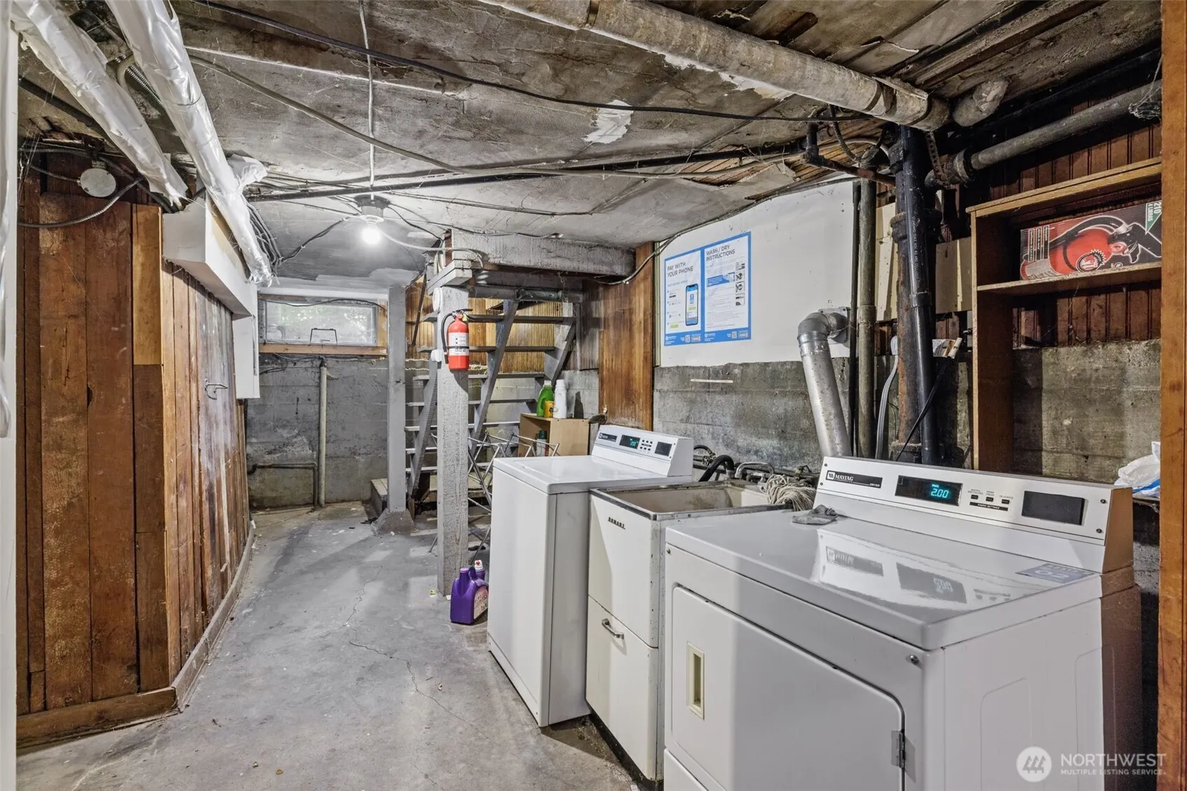 4701 5th Avenue NE, Seattle, WA 98105-4817