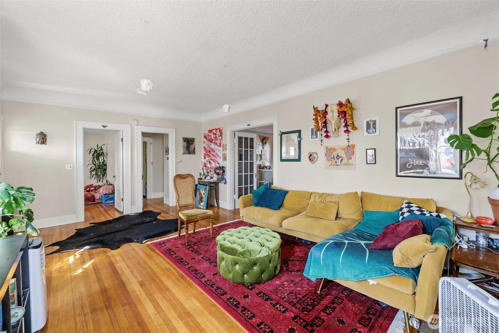 4701 5th Avenue NE, Seattle, WA 98105-4817