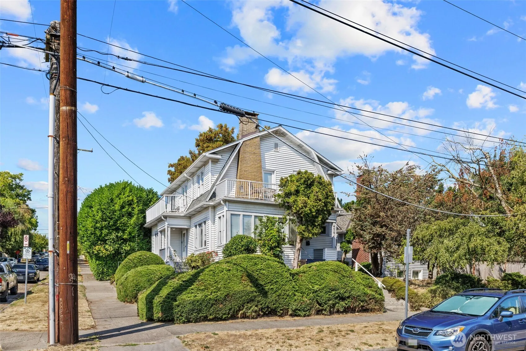 4701 5th Avenue NE, Seattle, WA 98105-4817