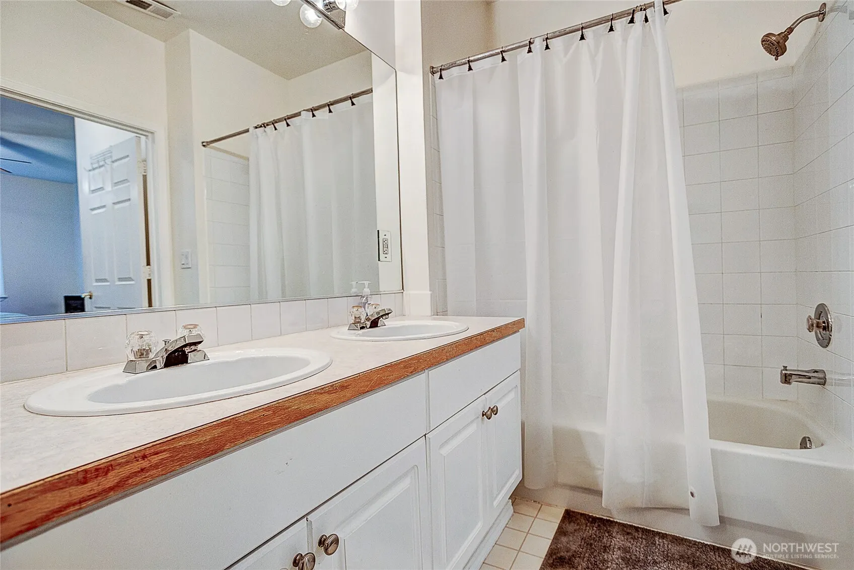 13400 Dumas Road #A1, Mill Creek, WA 98012