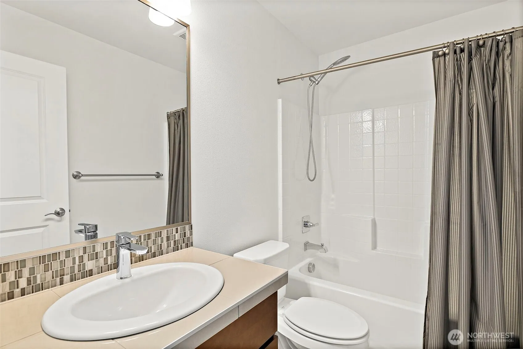 22328 88th Way S #A-105, Kent, WA 98031