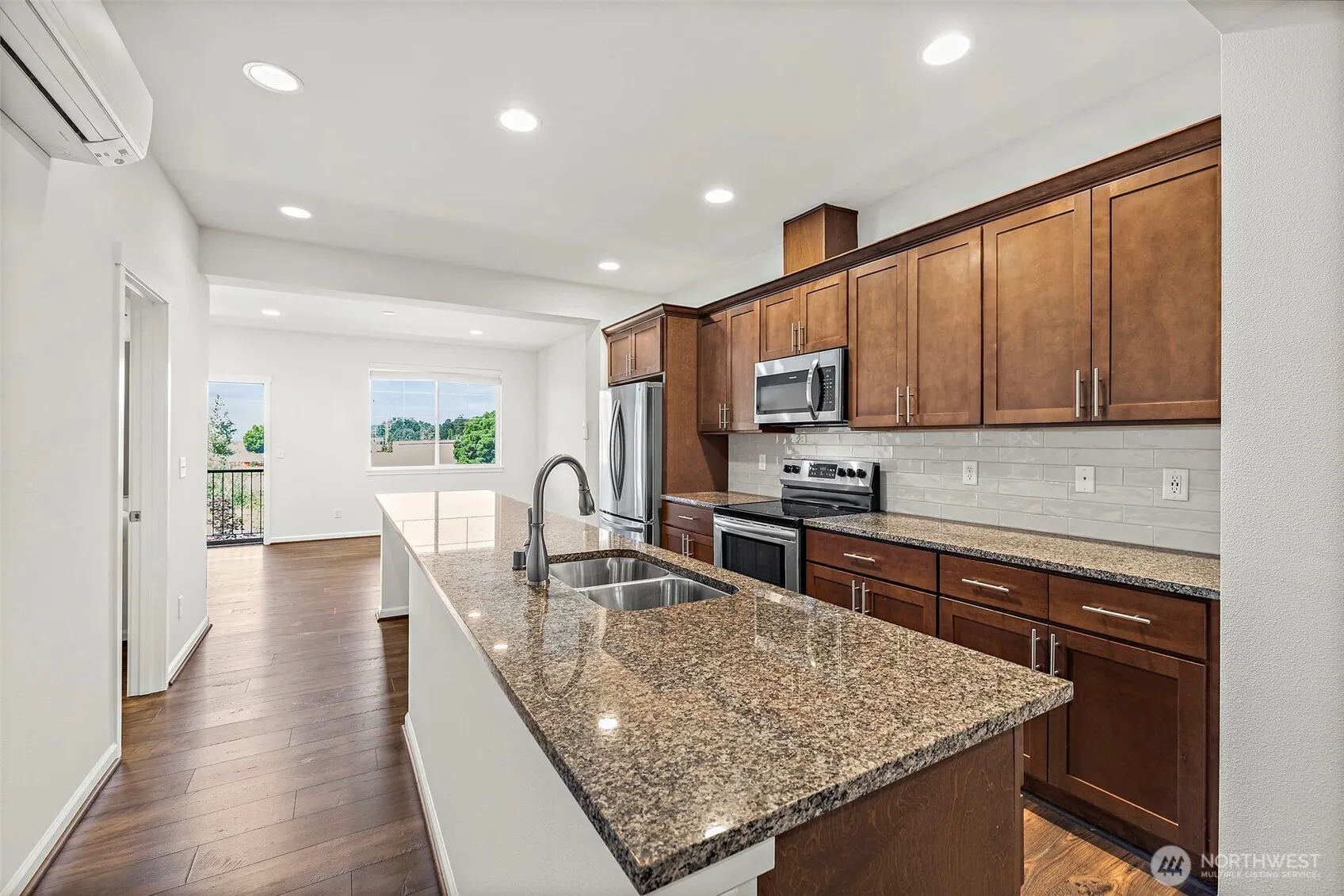 22328 88th Way S #A-105, Kent, WA 98031
