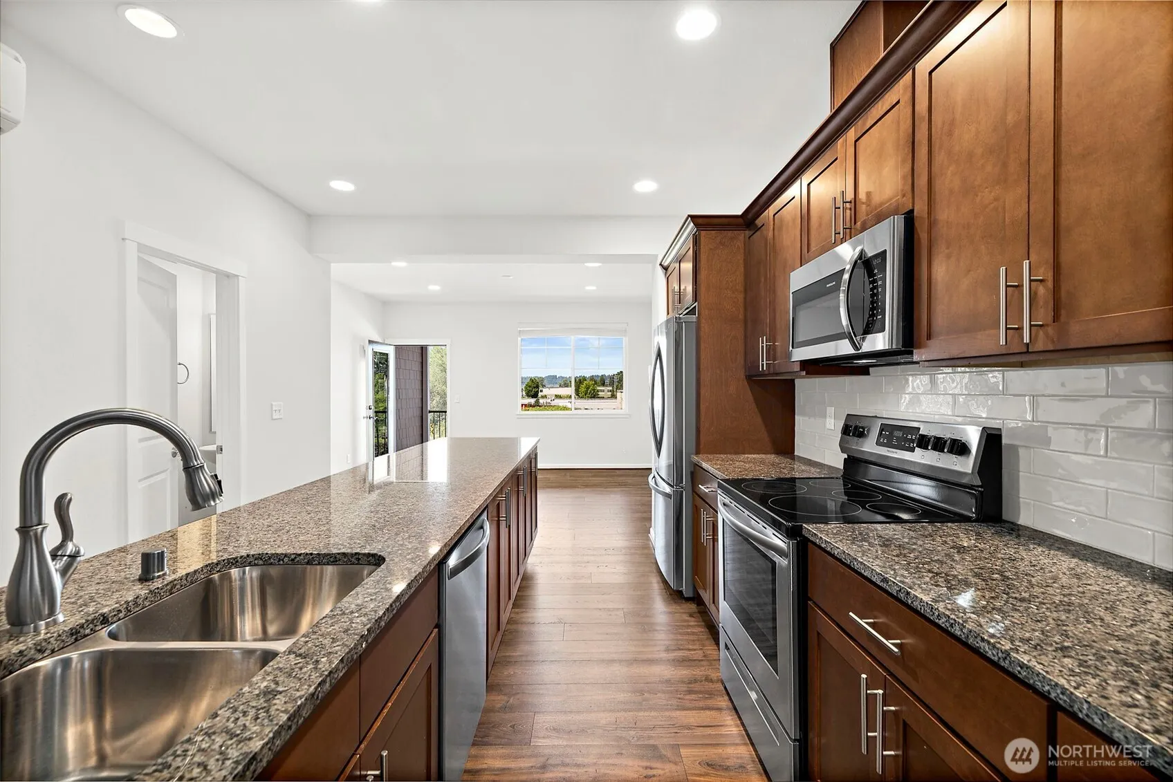 22328 88th Way S #A-105, Kent, WA 98031