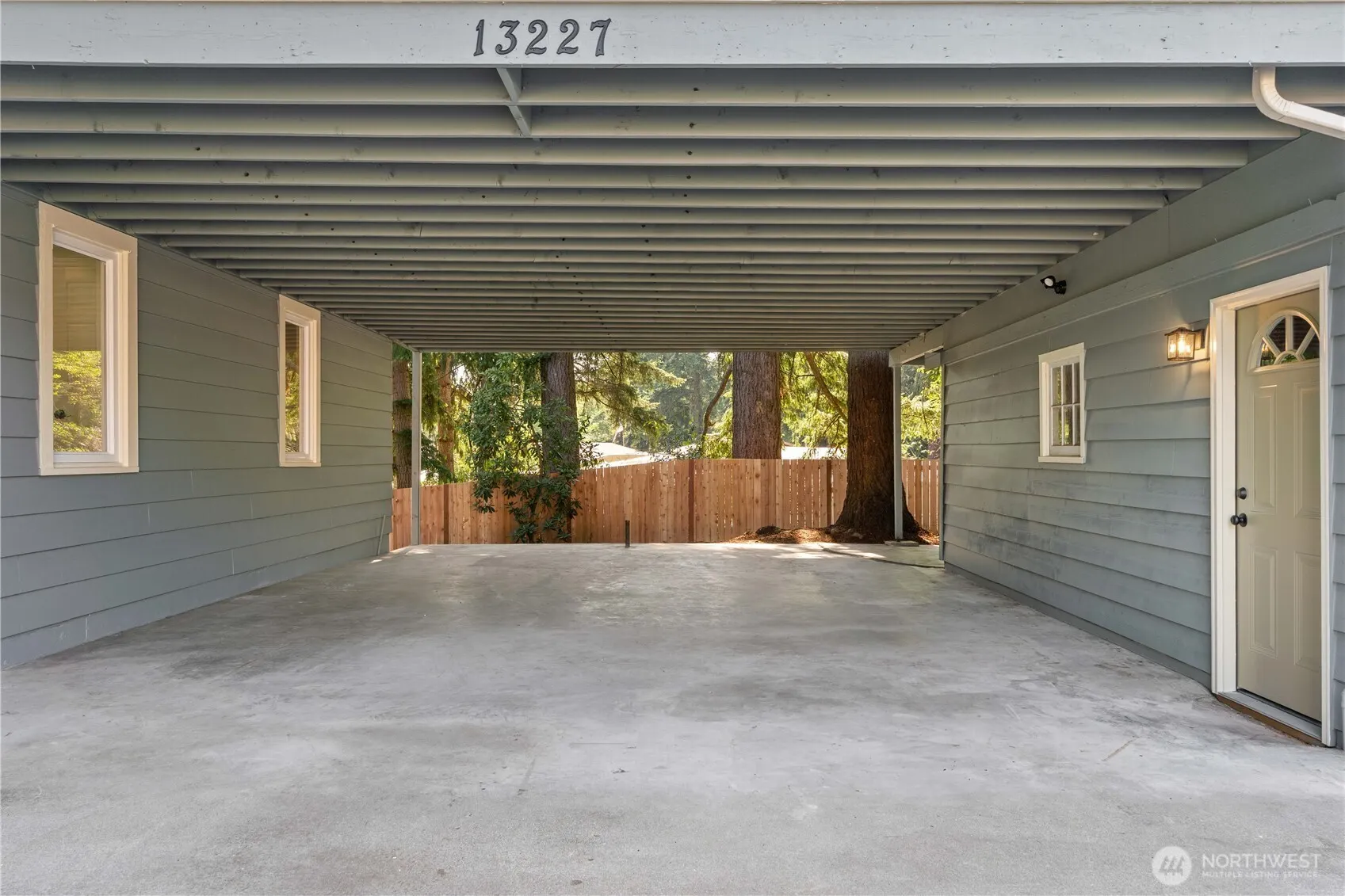 13227 SE 212th Place , Kent, WA 98042