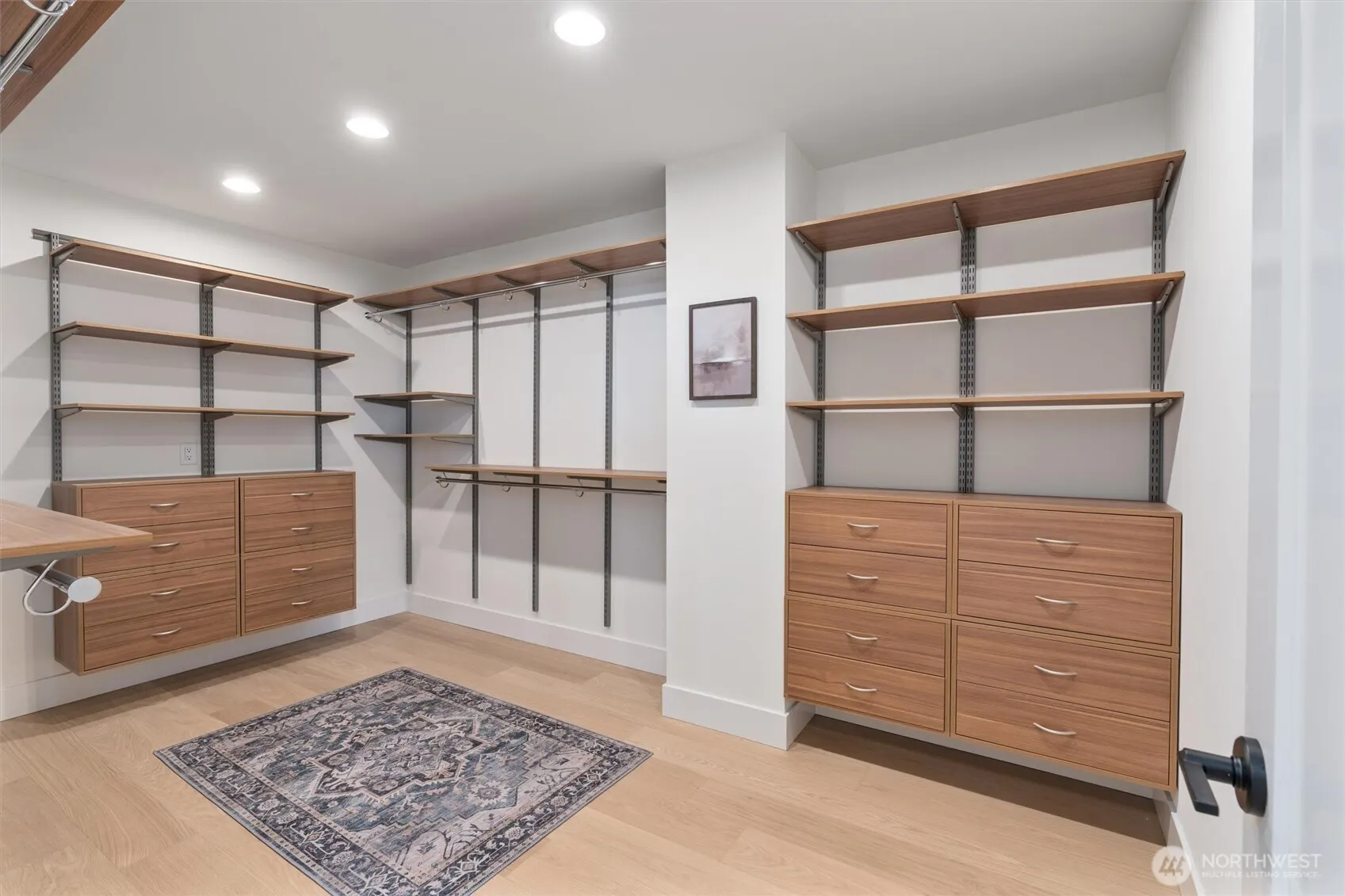 2571 26th Avenue W, Seattle, WA 98199