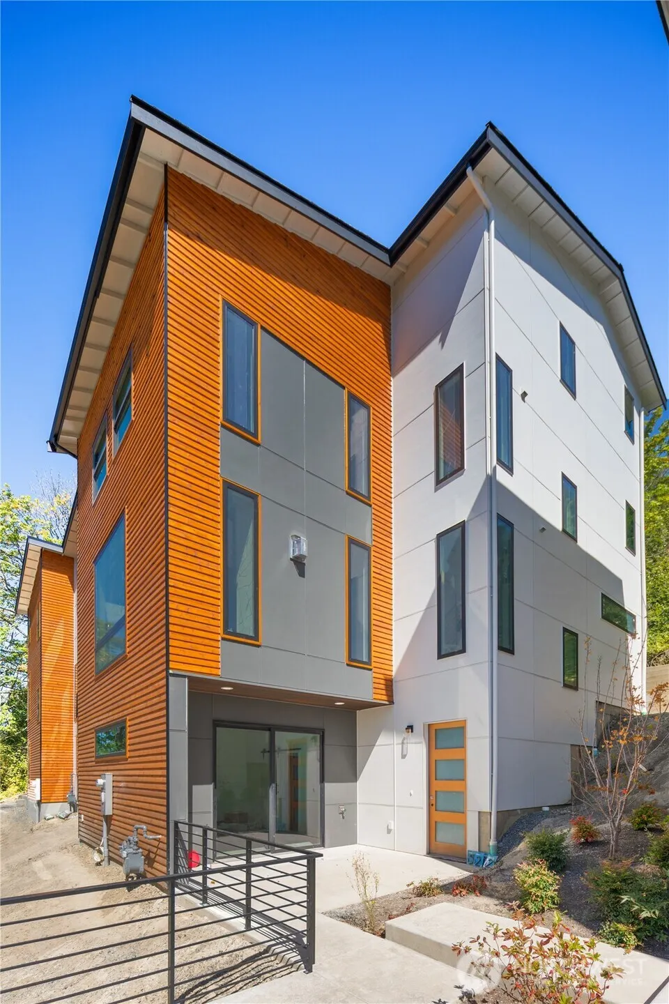 5252 23rd Avenue SW, Seattle, WA 98106