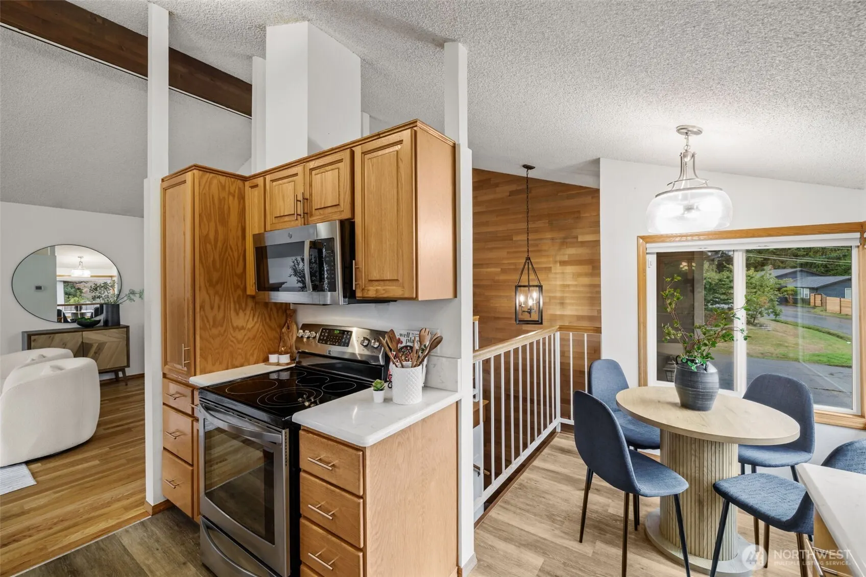 2738 NW 90th Street , Seattle, WA 98117