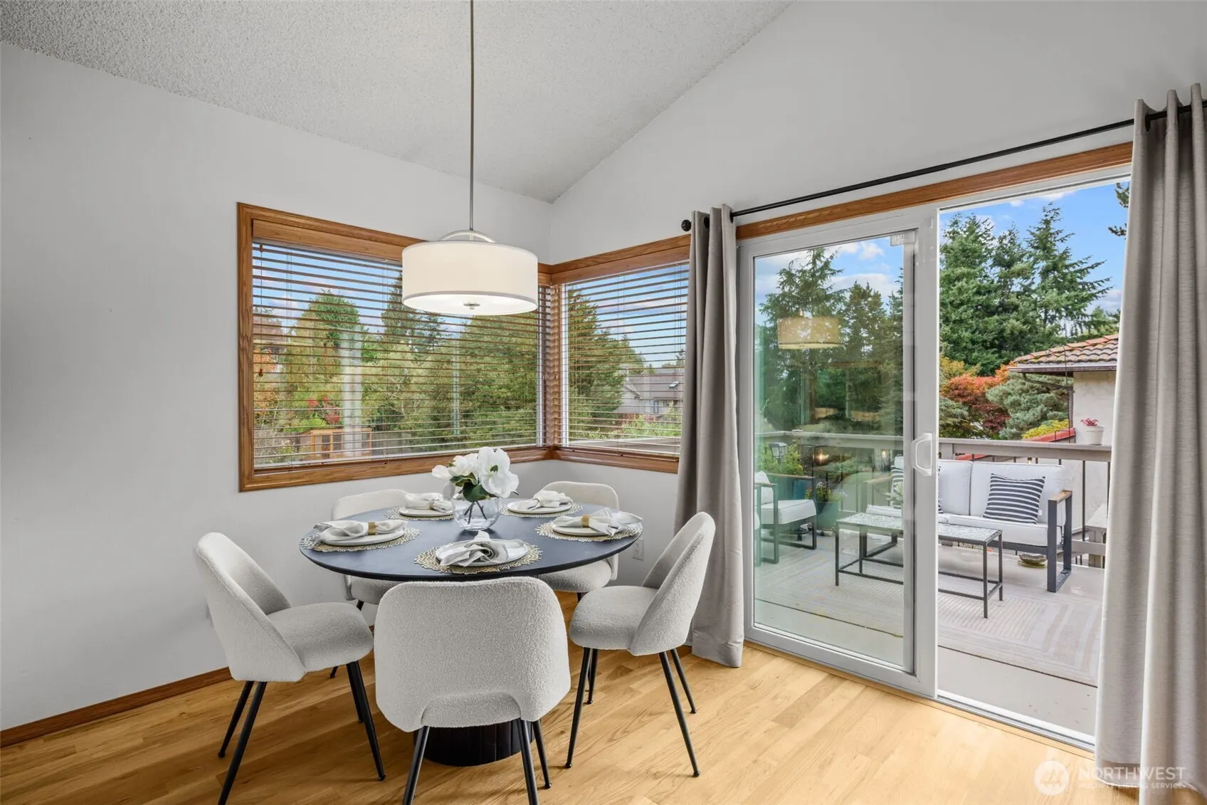 2738 NW 90th Street , Seattle, WA 98117