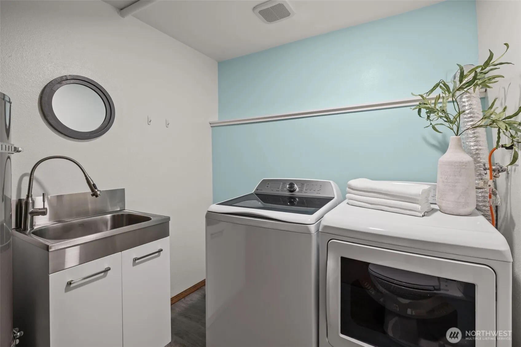 2738 NW 90th Street , Seattle, WA 98117