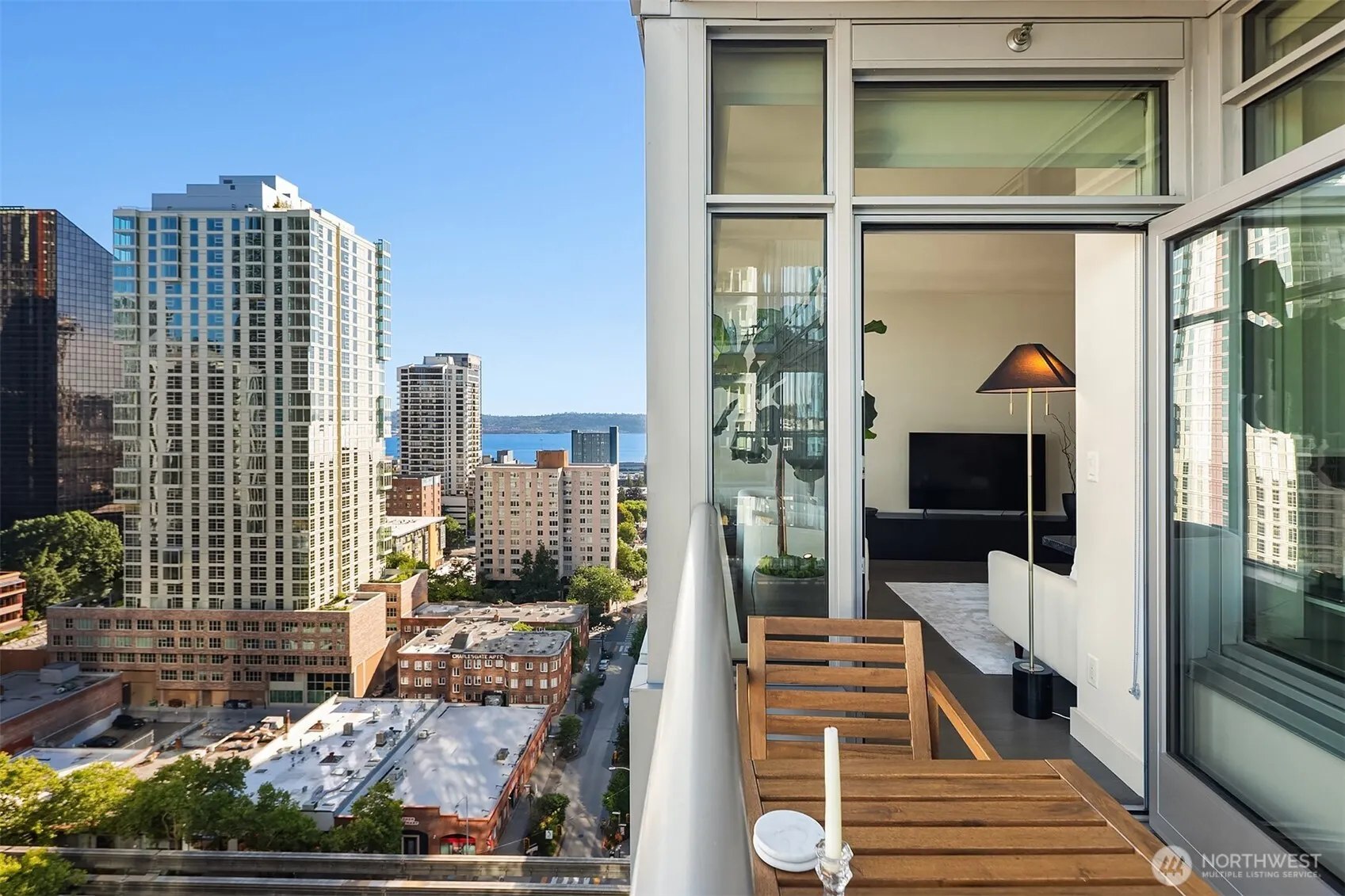 588 Bell Street #1804S, Seattle, WA 98121