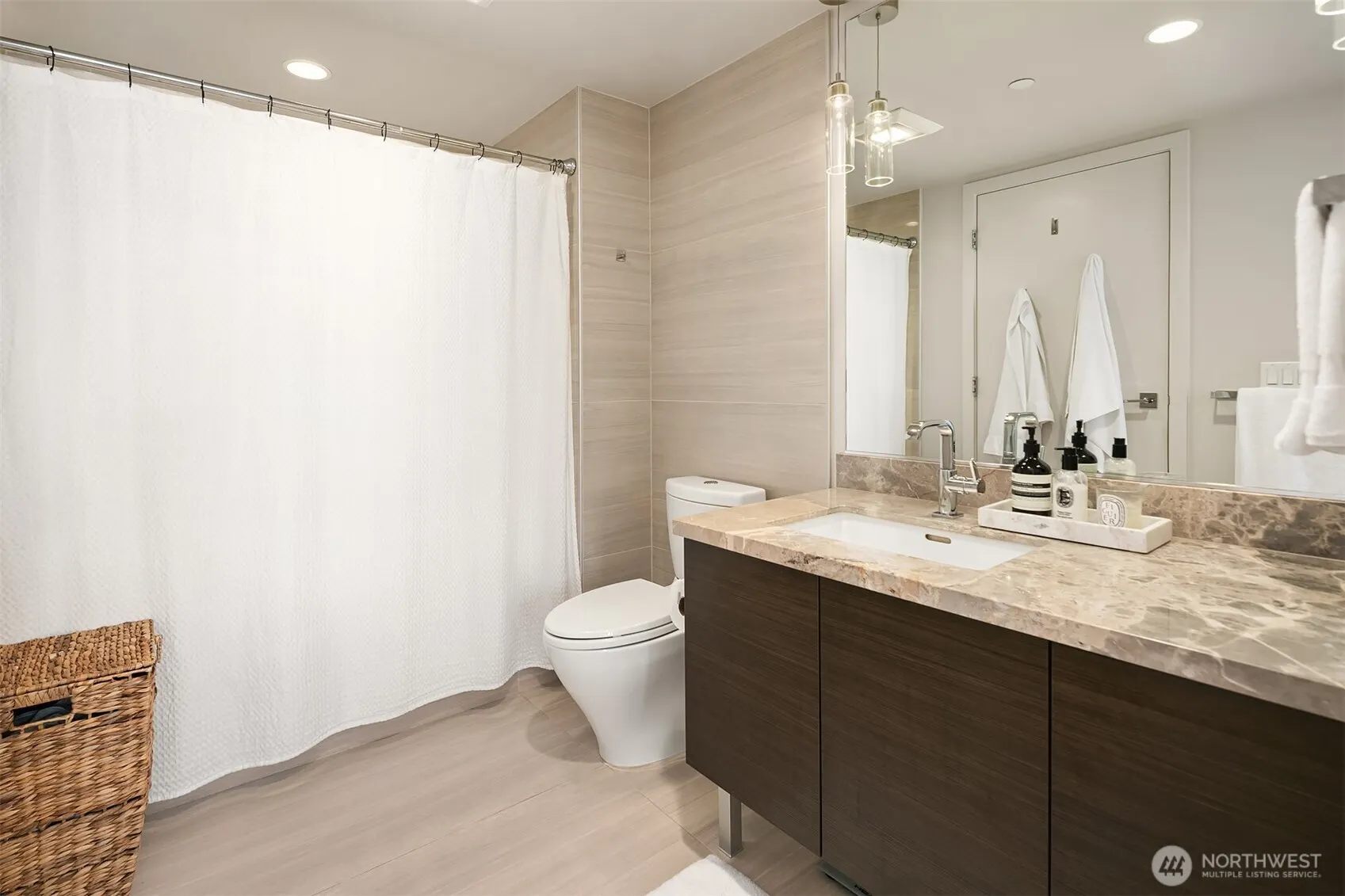 588 Bell Street #1804S, Seattle, WA 98121