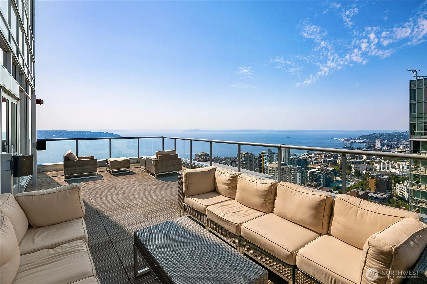 588 Bell Street #1804S, Seattle, WA 98121