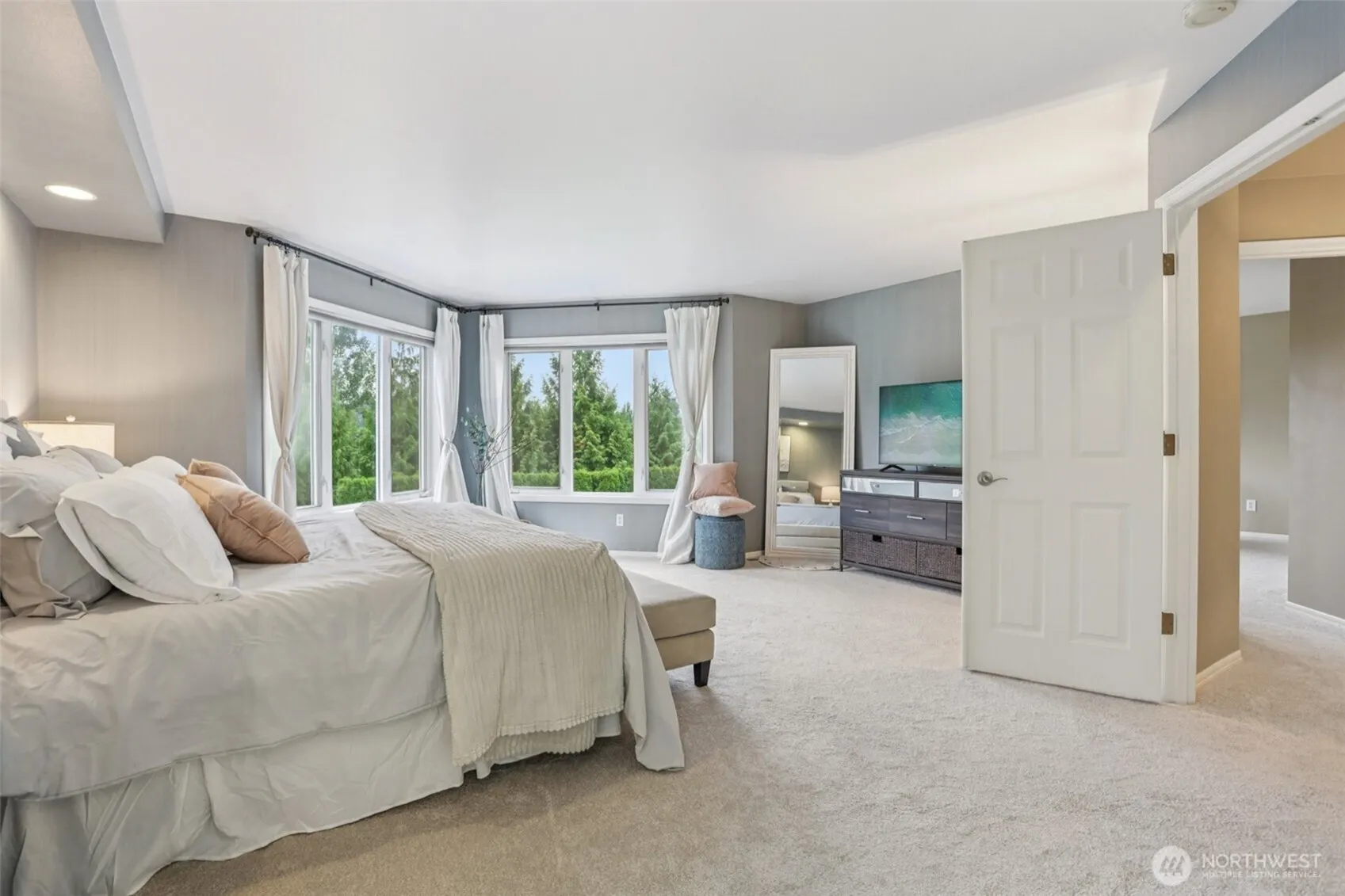 26703 SE 18th Street , Sammamish, WA 98075