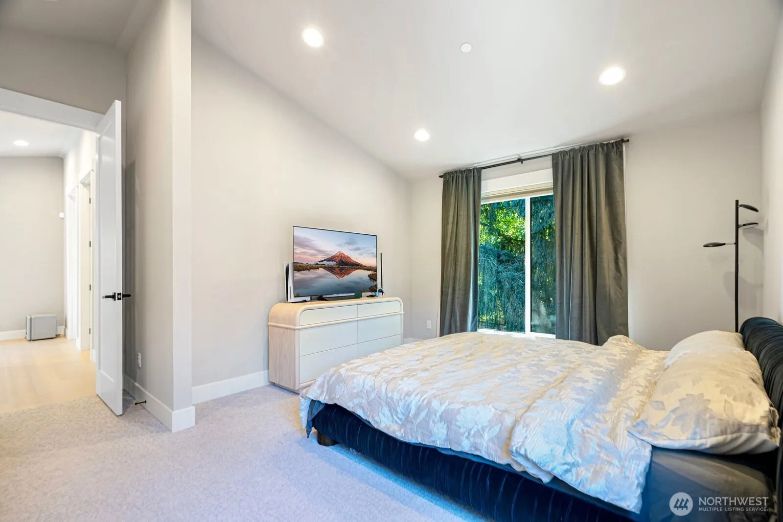 10931 NE 133rd Street , Kirkland, WA 98034