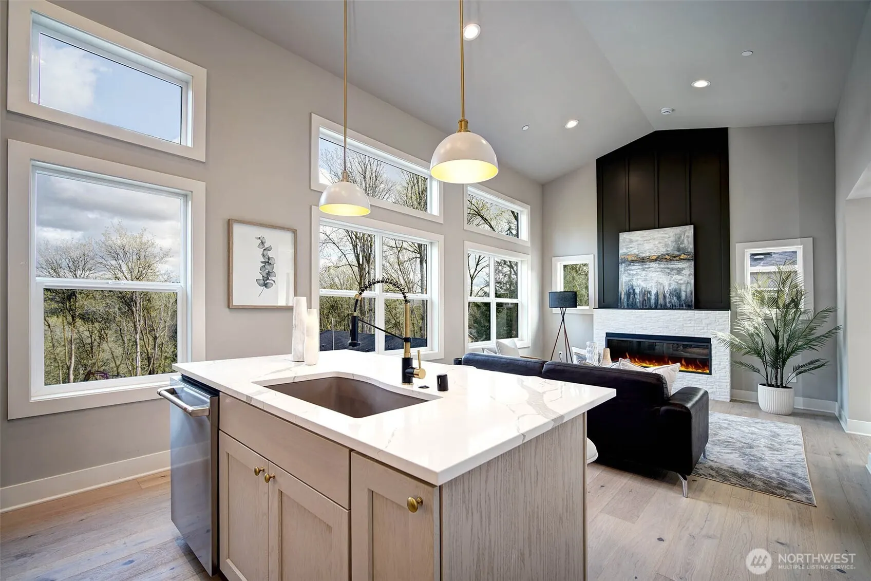 432 20th Ave , Kirkland, WA 98033