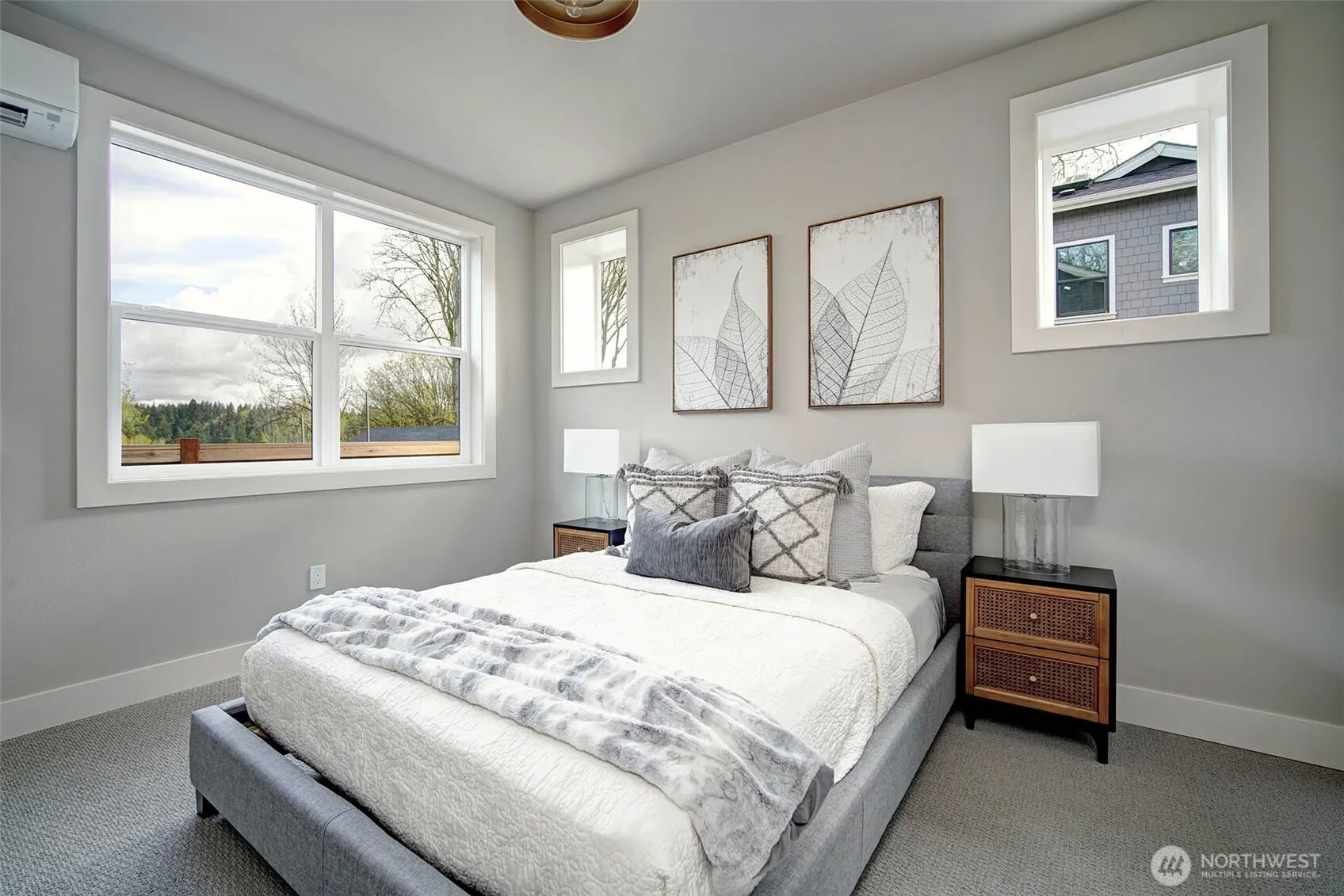 432 20th Ave , Kirkland, WA 98033