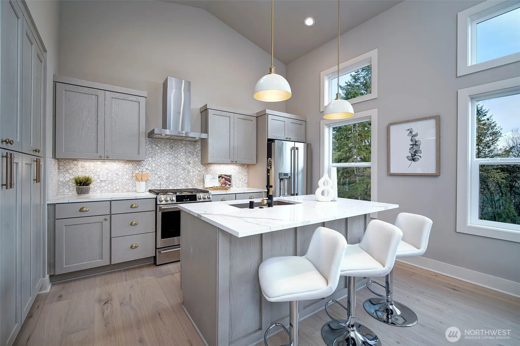 432 20th Ave , Kirkland, WA 98033