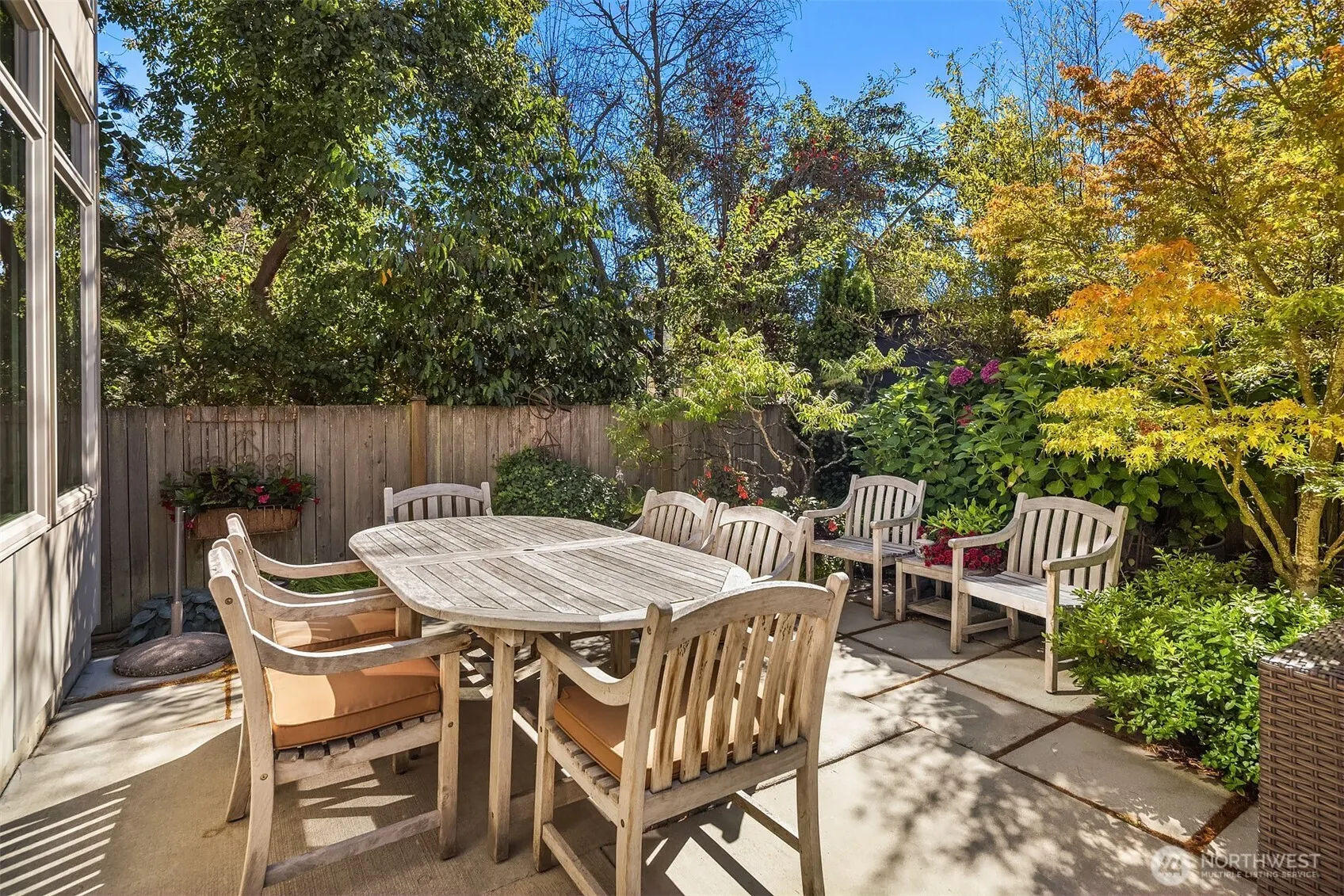 7511 3rd Avenue NW, Seattle, WA 98117