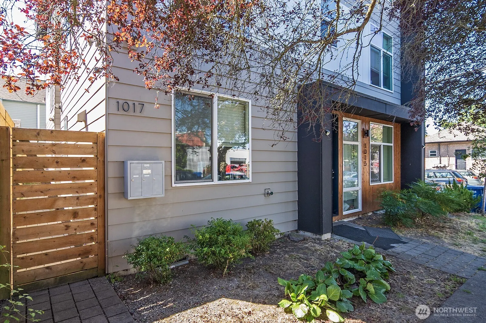 1017 NE 55TH Street , Seattle, WA 98105
