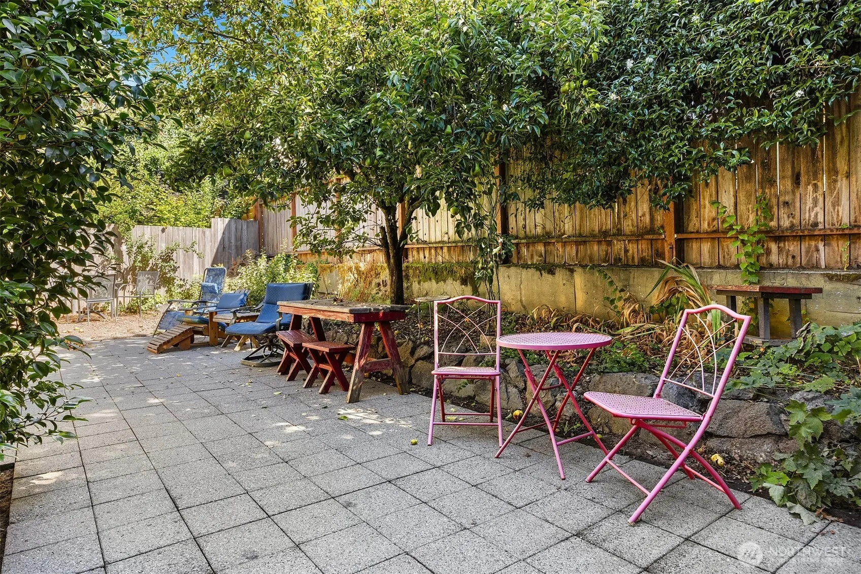 5506 7th Avenue NW, Seattle, WA 98107