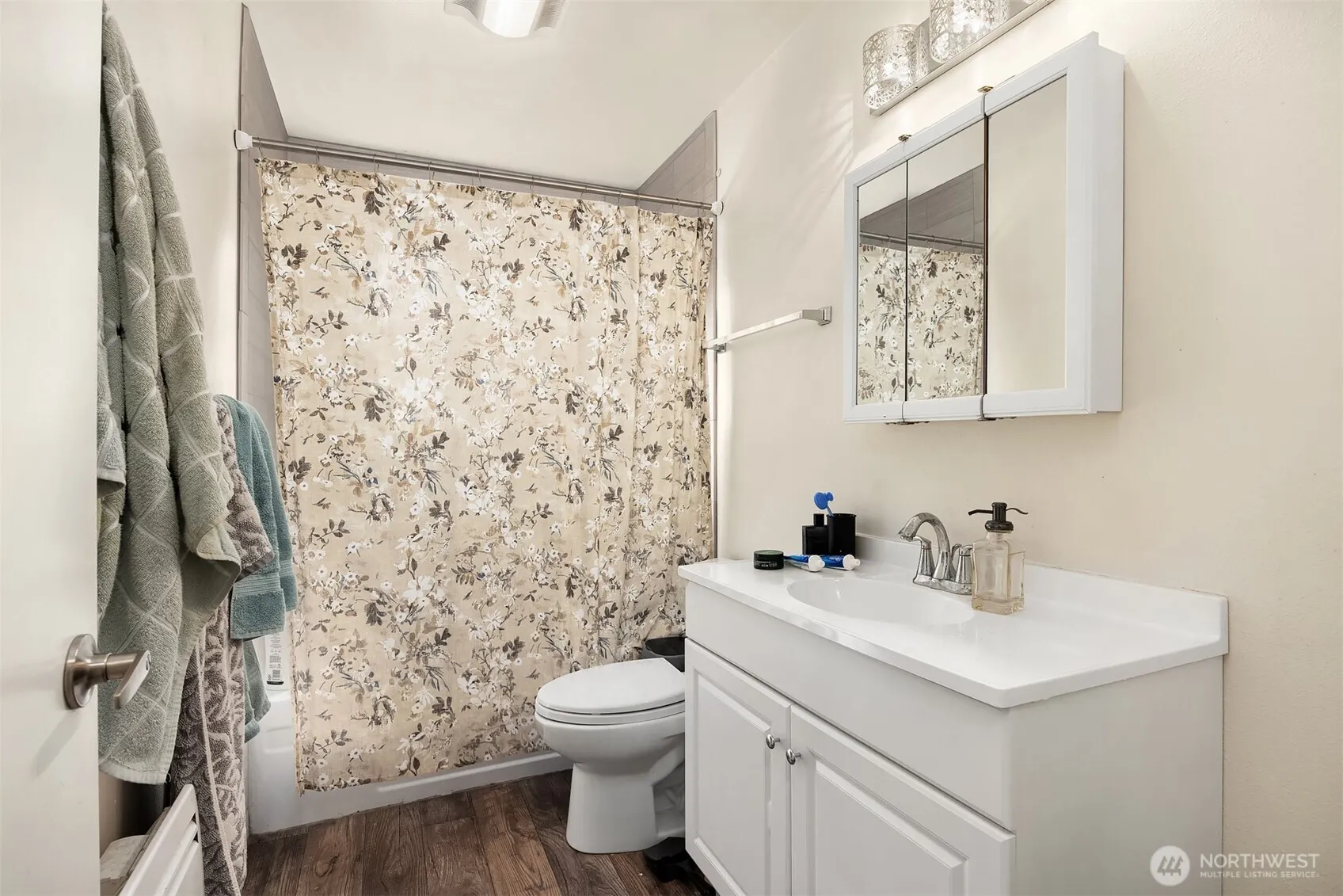5506 7th Avenue NW, Seattle, WA 98107