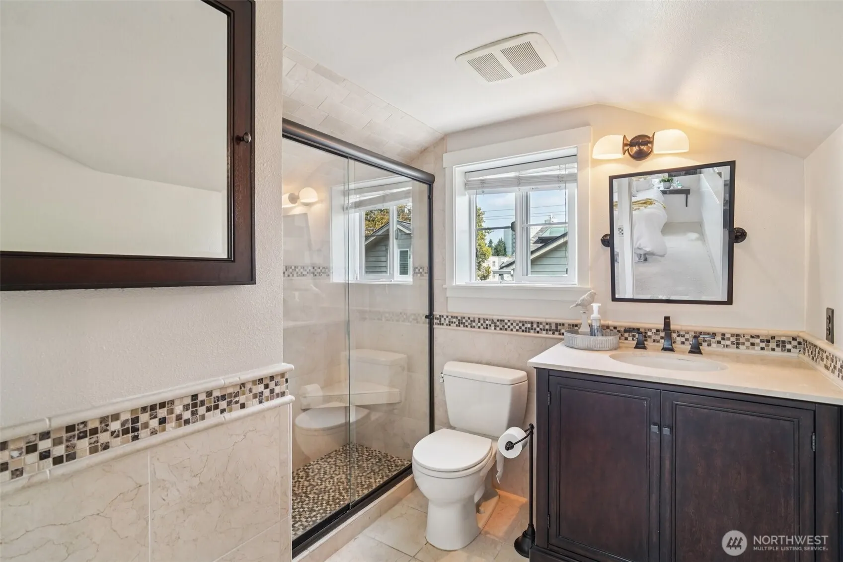 6562 5th Avenue NE #C, Seattle, WA 98115