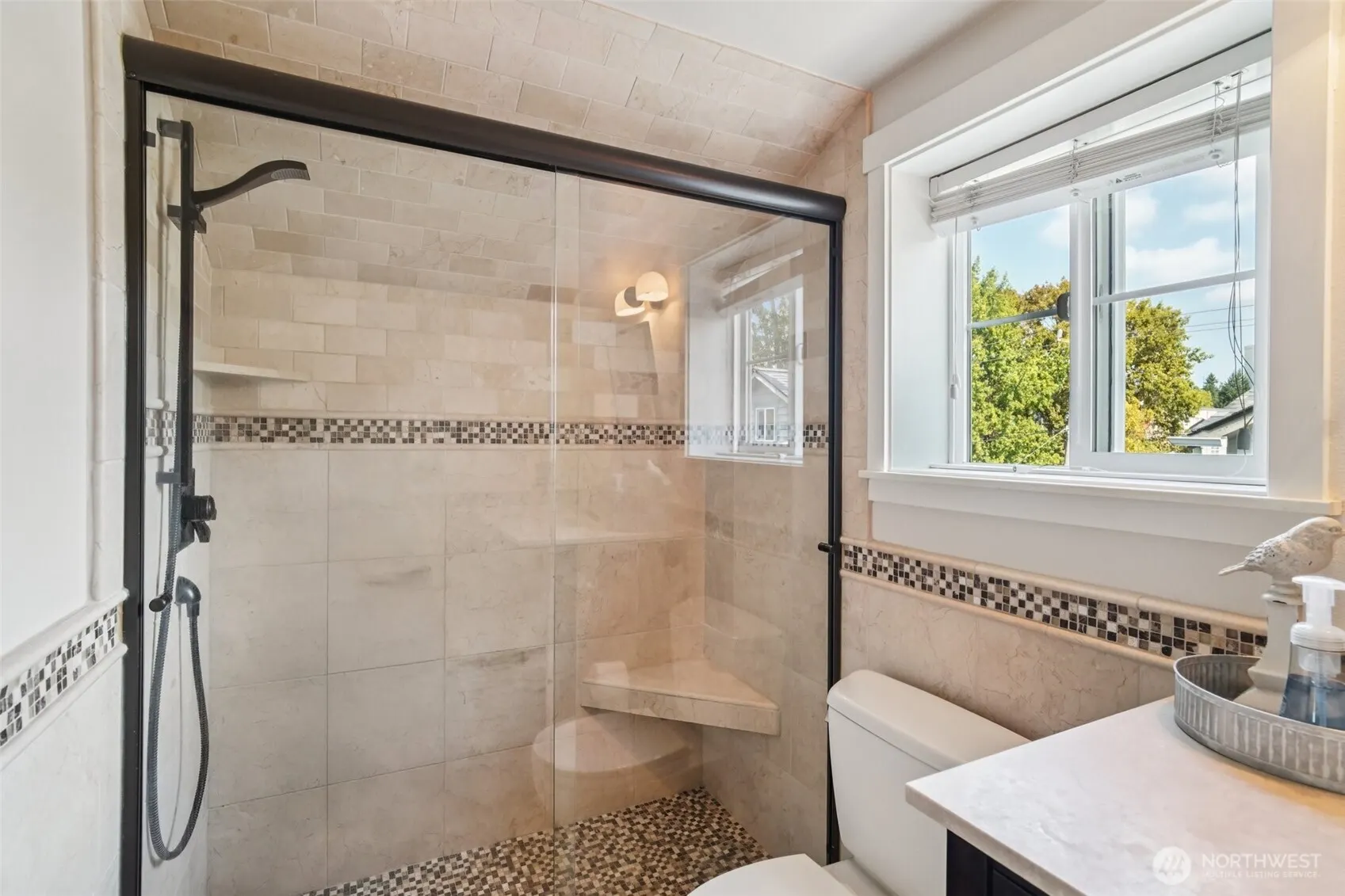 6562 5th Avenue NE #C, Seattle, WA 98115