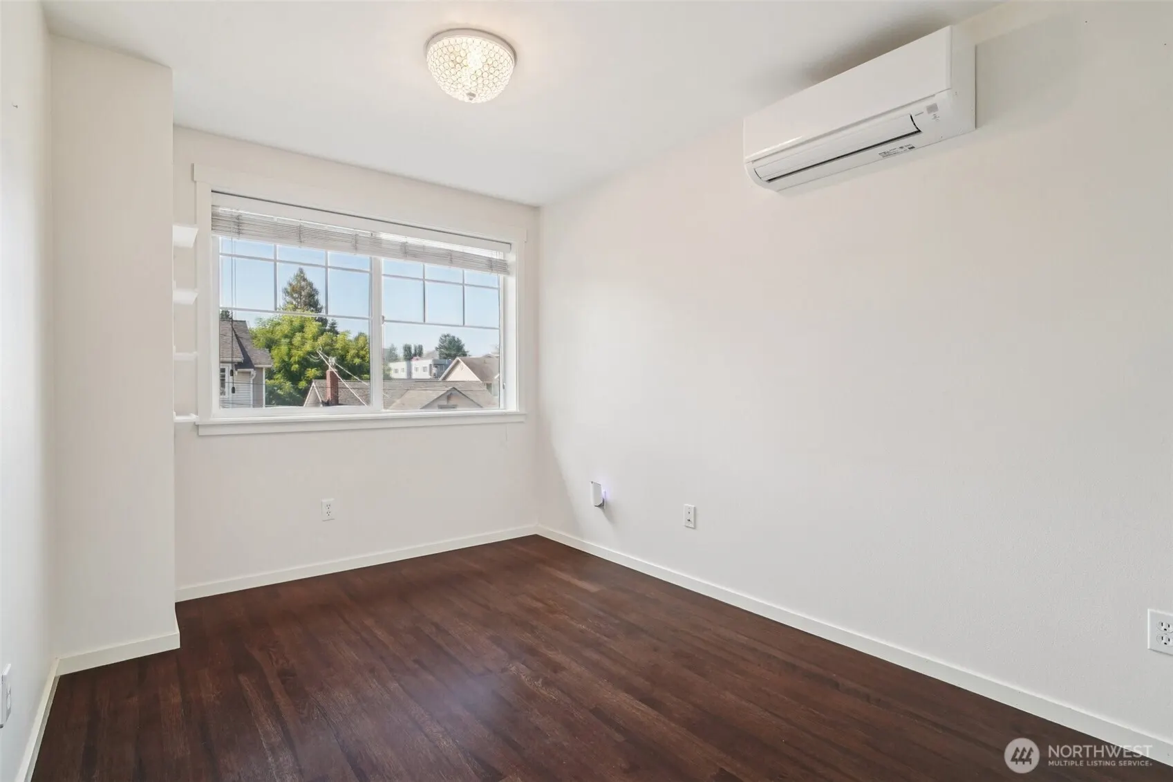 6562 5th Avenue NE #C, Seattle, WA 98115