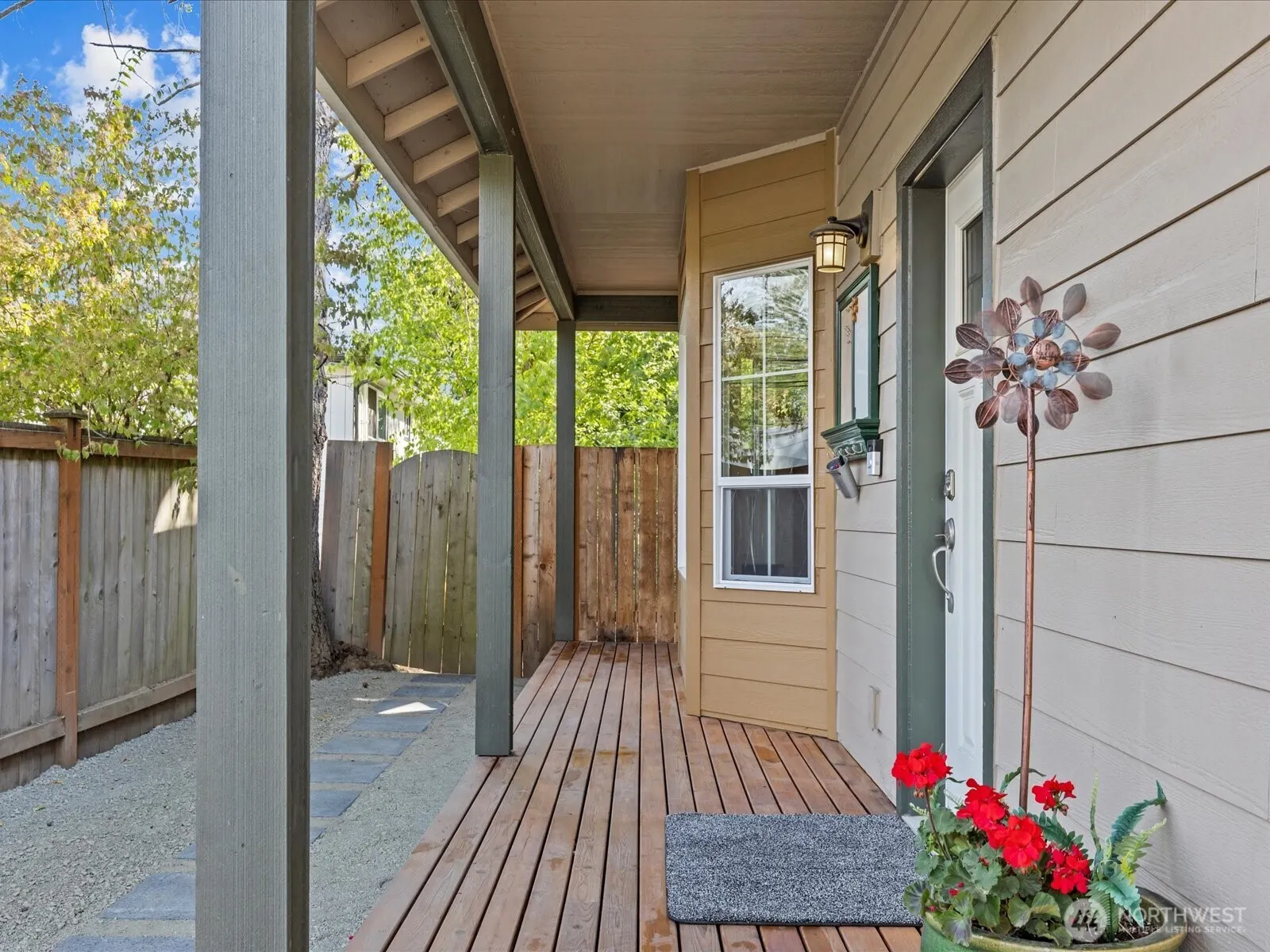 109 203rd Place SW #1, Lynnwood, WA 98036