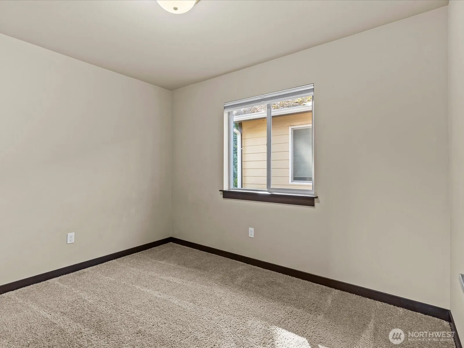 109 203rd Place SW #1, Lynnwood, WA 98036