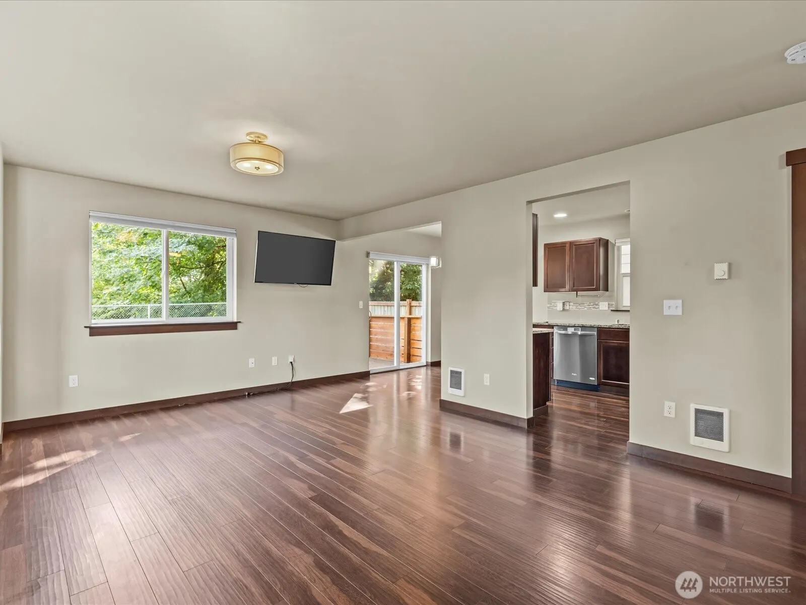 109 203rd Place SW #1, Lynnwood, WA 98036