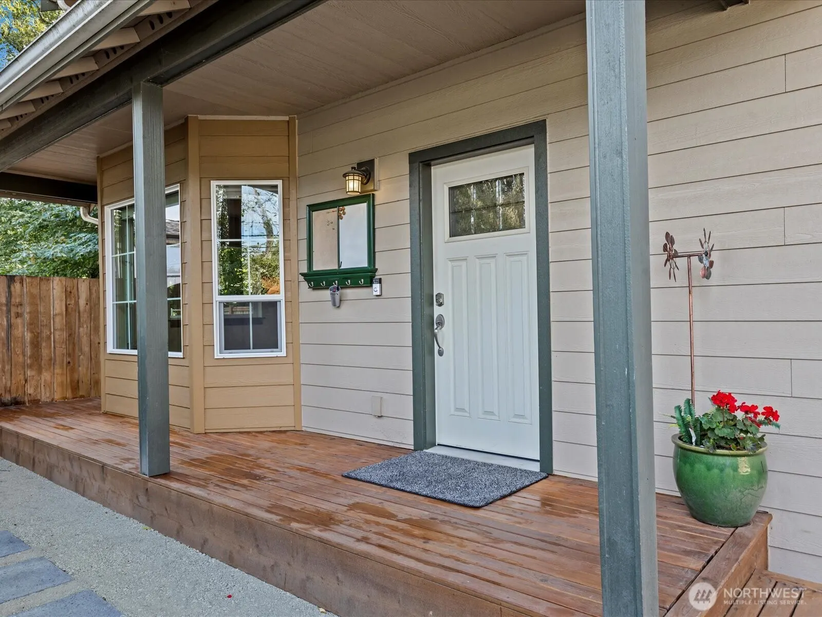 109 203rd Place SW #1, Lynnwood, WA 98036
