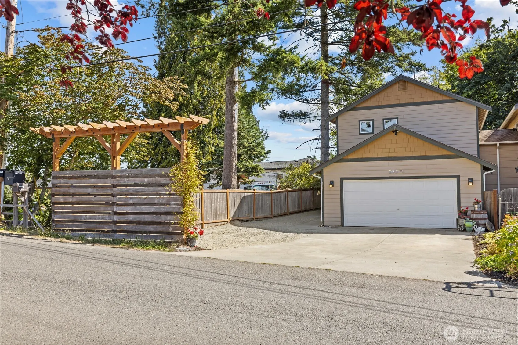 109 203rd Place SW #1, Lynnwood, WA 98036