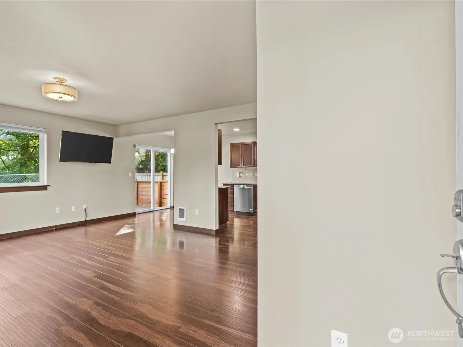 109 203rd Place SW #1, Lynnwood, WA 98036