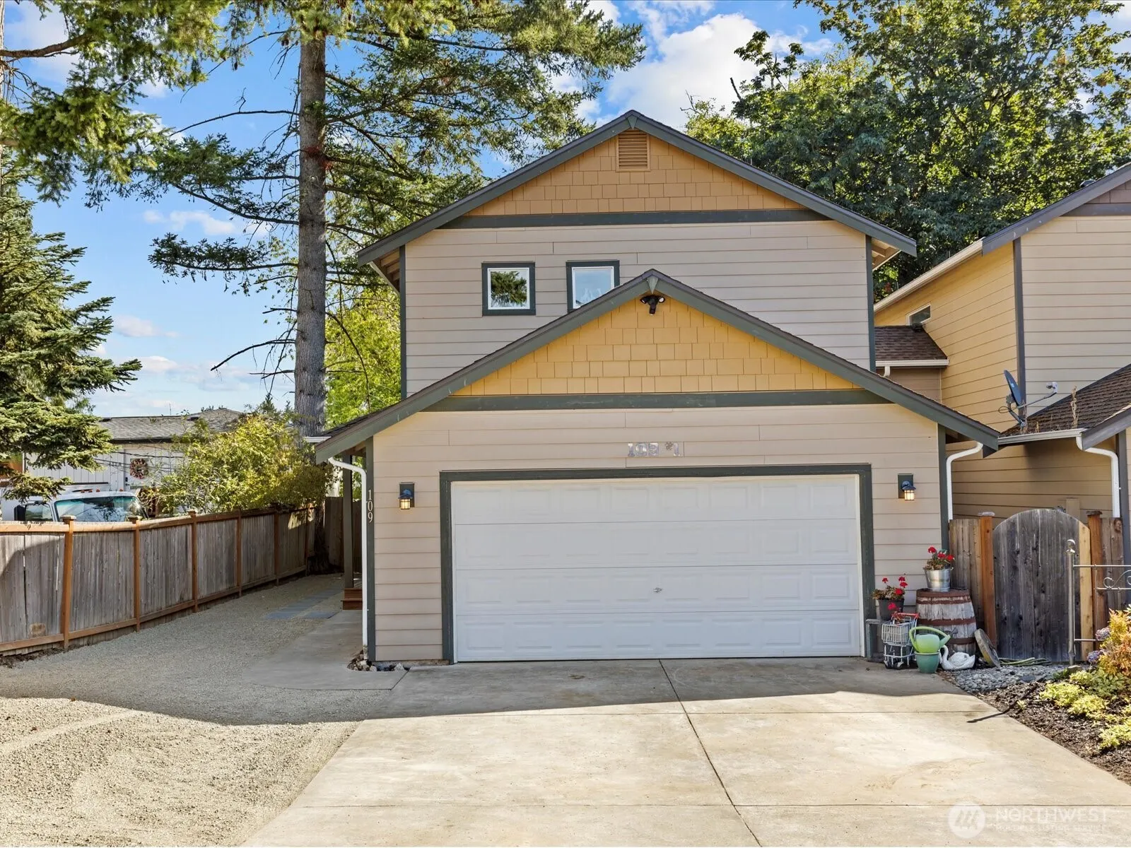 109 203rd Place SW #1, Lynnwood, WA 98036