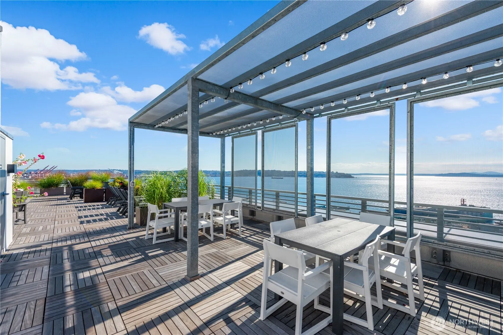 2319 1st Avenue #205, Seattle, WA 98121-3604