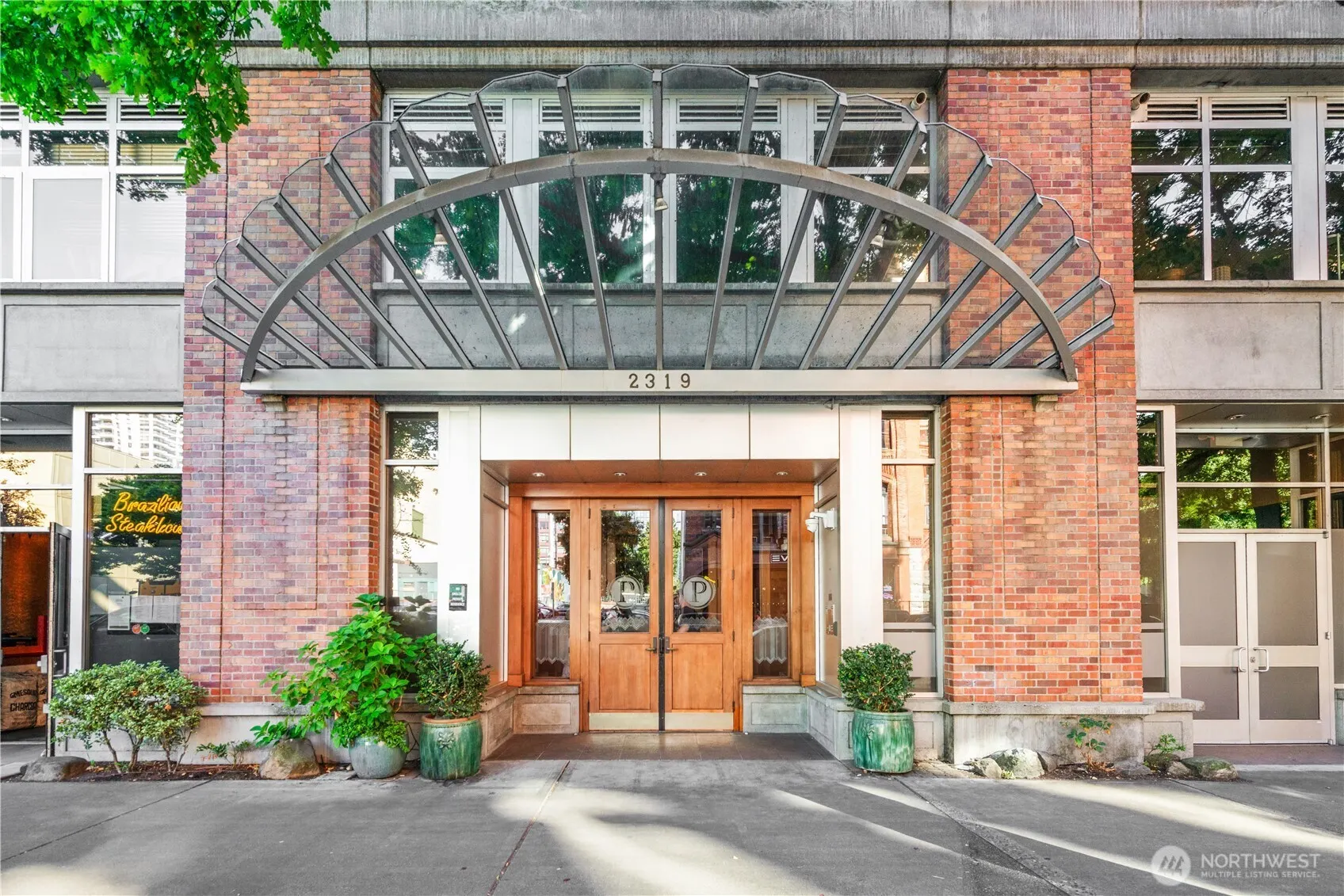 2319 1st Avenue #205, Seattle, WA 98121-3604