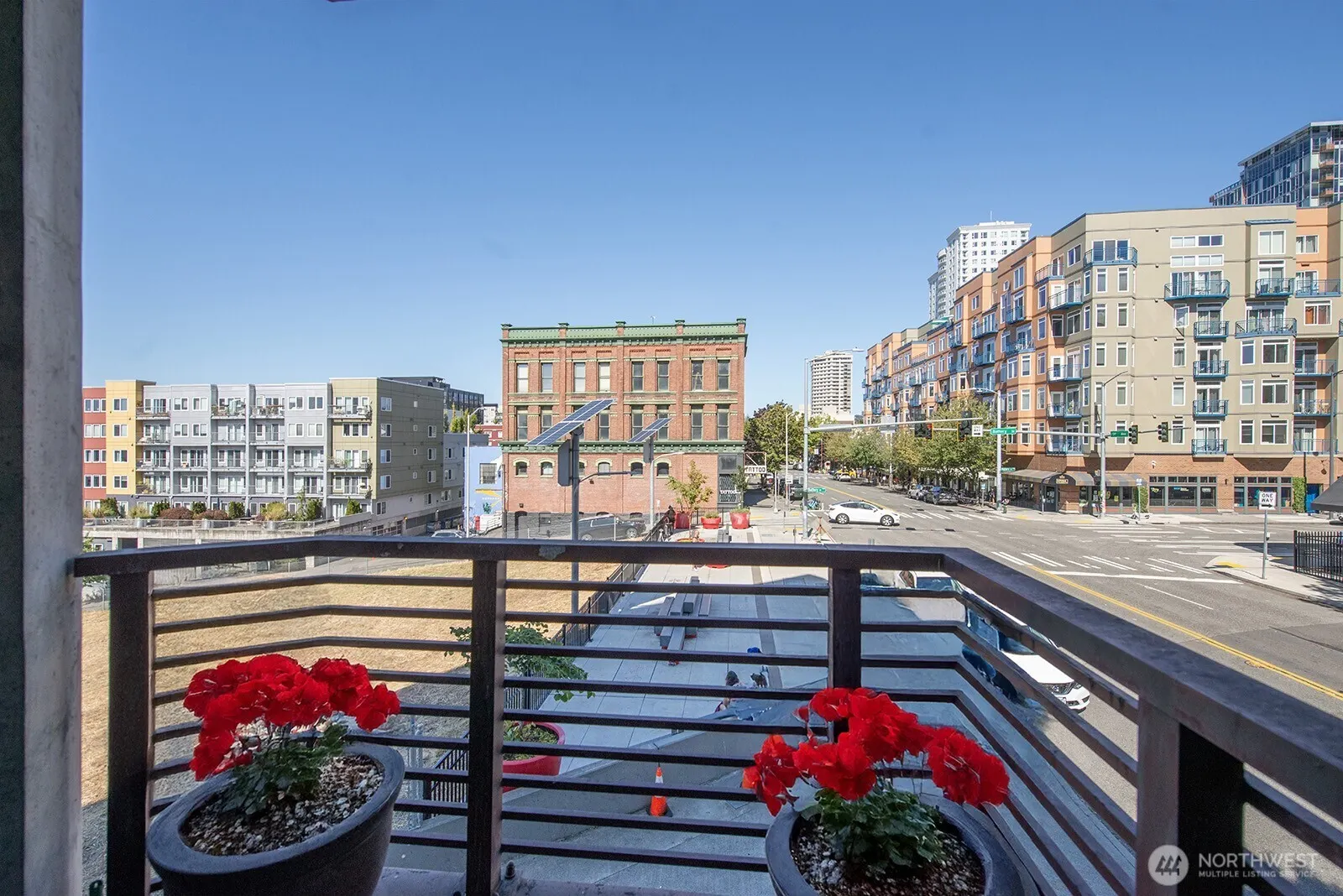 2319 1st Avenue #205, Seattle, WA 98121-3604