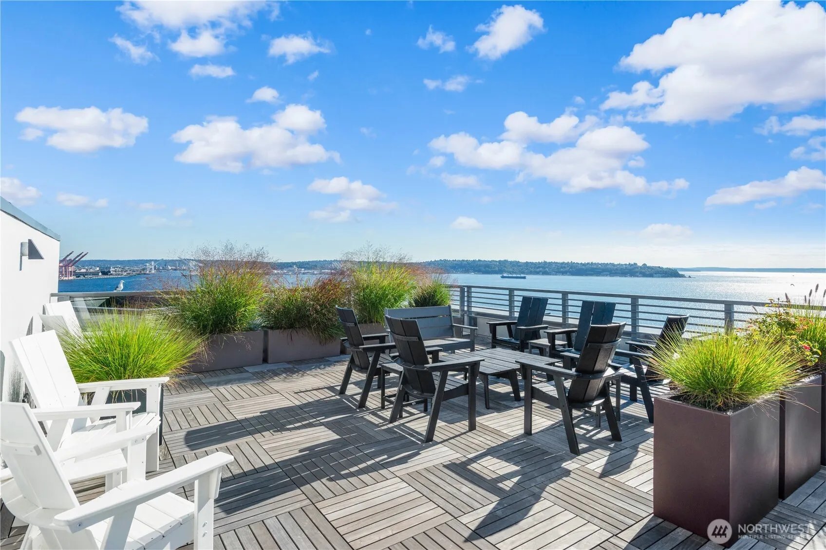 2319 1st Avenue #205, Seattle, WA 98121-3604