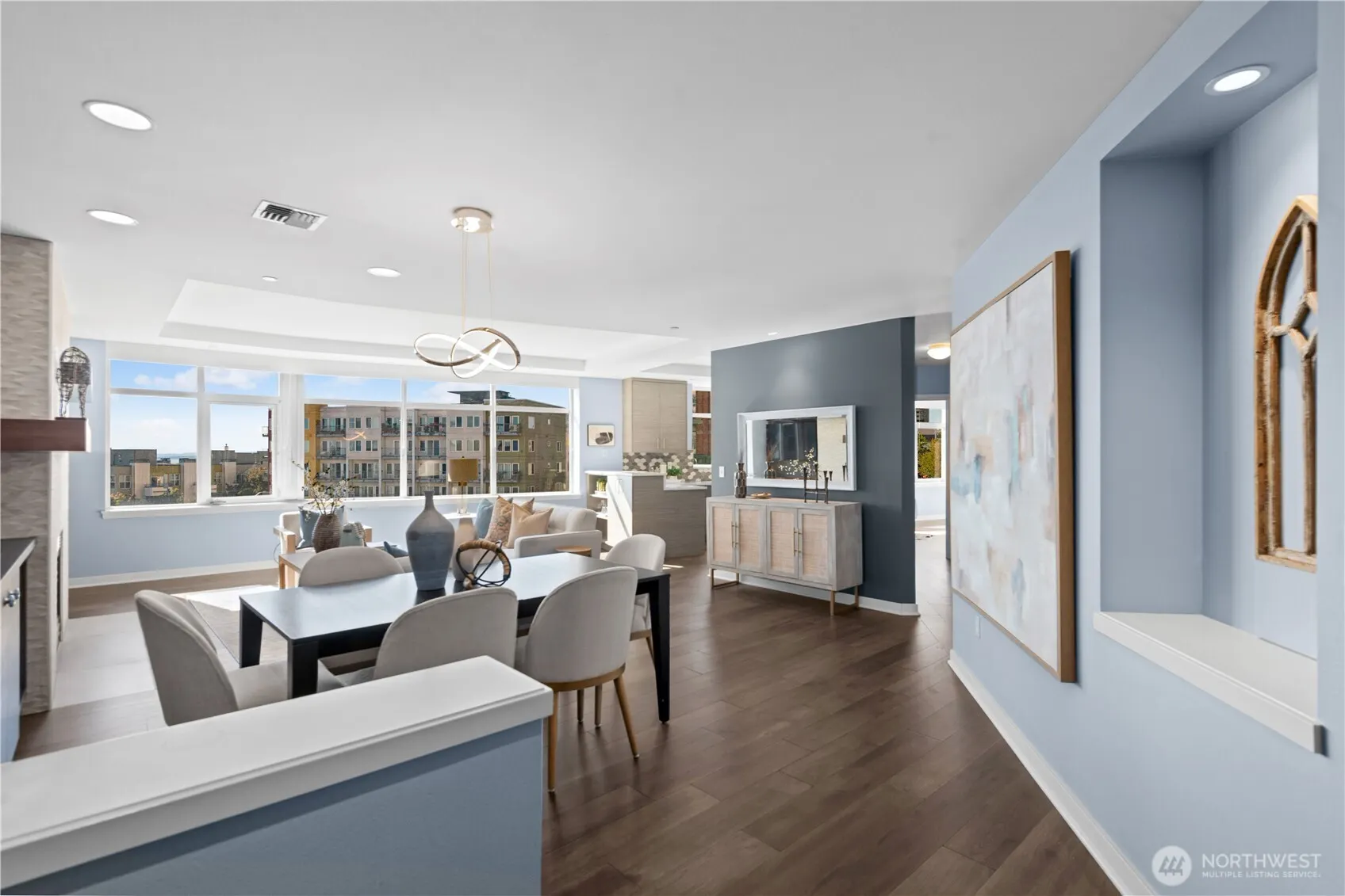 2319 1st Avenue #205, Seattle, WA 98121-3604