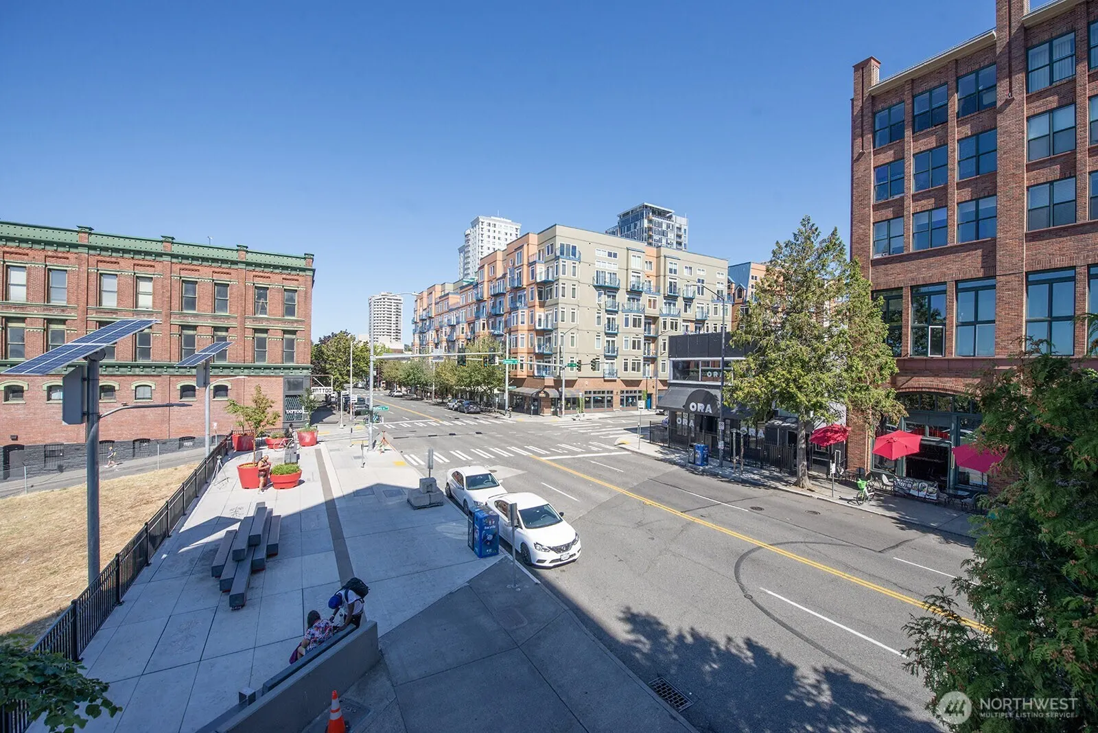 2319 1st Avenue #205, Seattle, WA 98121-3604