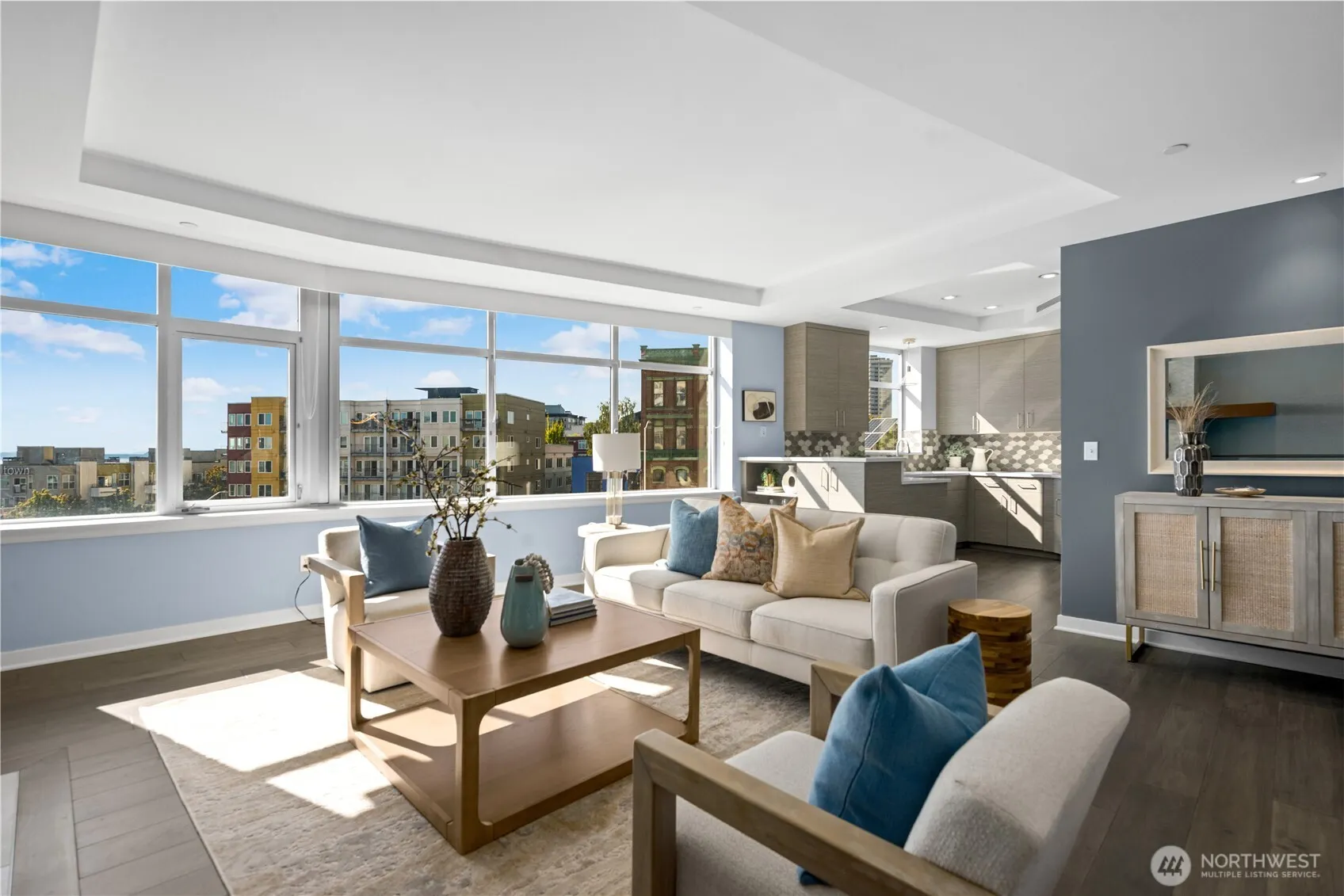 2319 1st Avenue #205, Seattle, WA 98121-3604