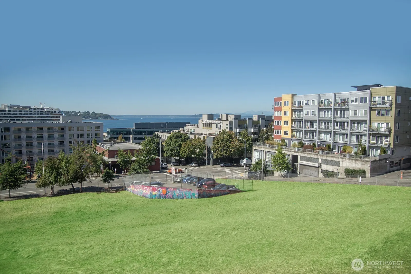 2319 1st Avenue #205, Seattle, WA 98121-3604