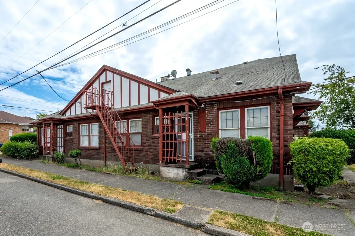 1748 S Hanford Street , Seattle, WA 98144